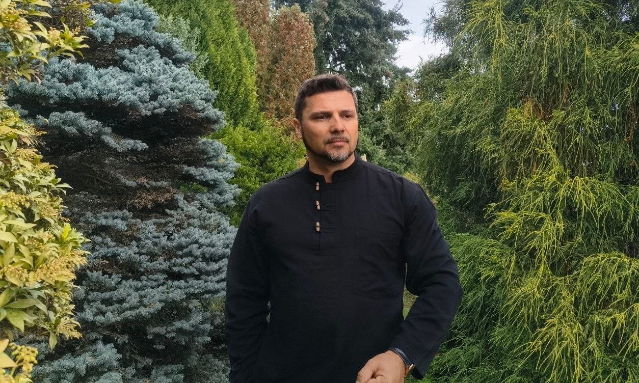 Руслан Лихолет